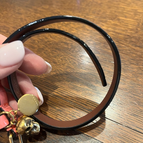 Alexander McQueen pink crocodile wrap bracelets. - Picture 3 of 10